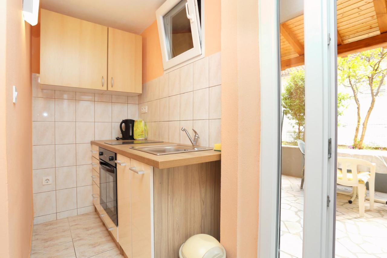 Tice Apartments By The Sea Nemira, Omis - 17039 מראה חיצוני תמונה